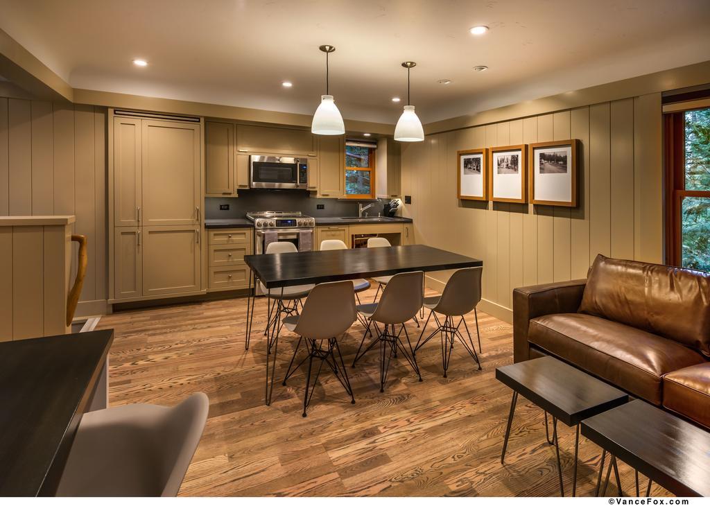 Cedar Crest Cottages Homewood Ruang foto