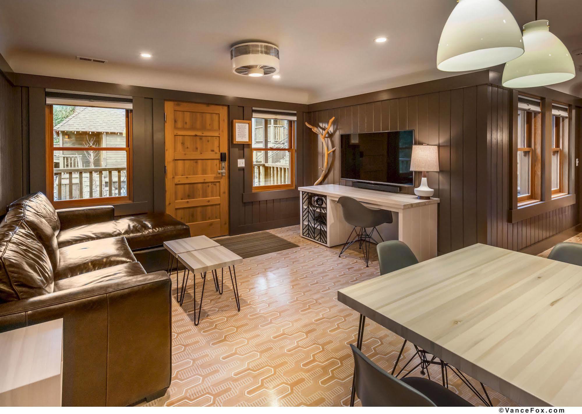 Cedar Crest Cottages Homewood Bagian luar foto